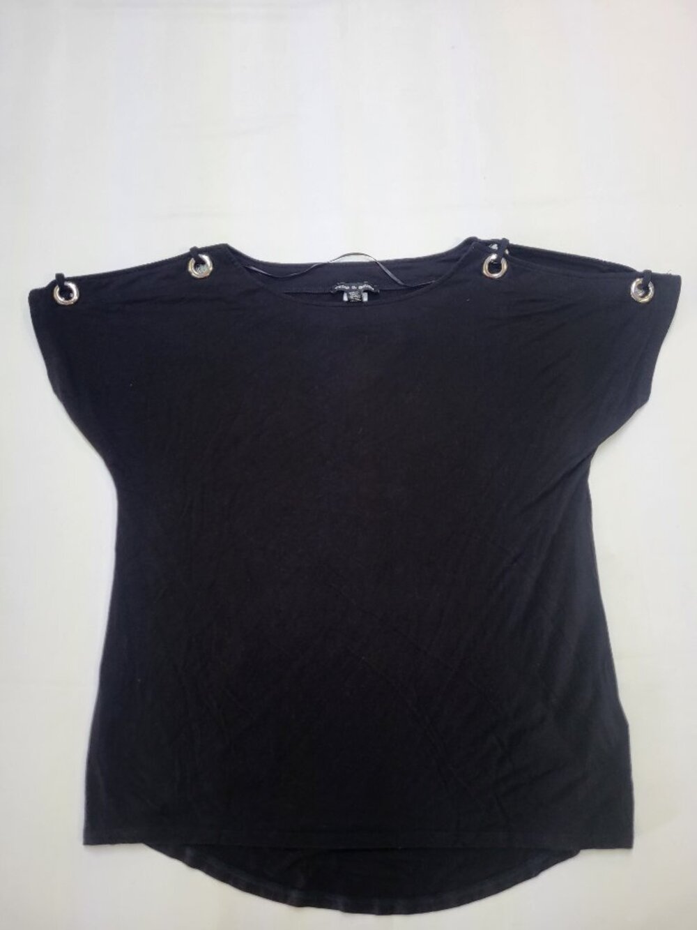 Cable & Gauge Black Cold Shoulder Grommet Top Size M Cutout Knit - Picture 11 of 11